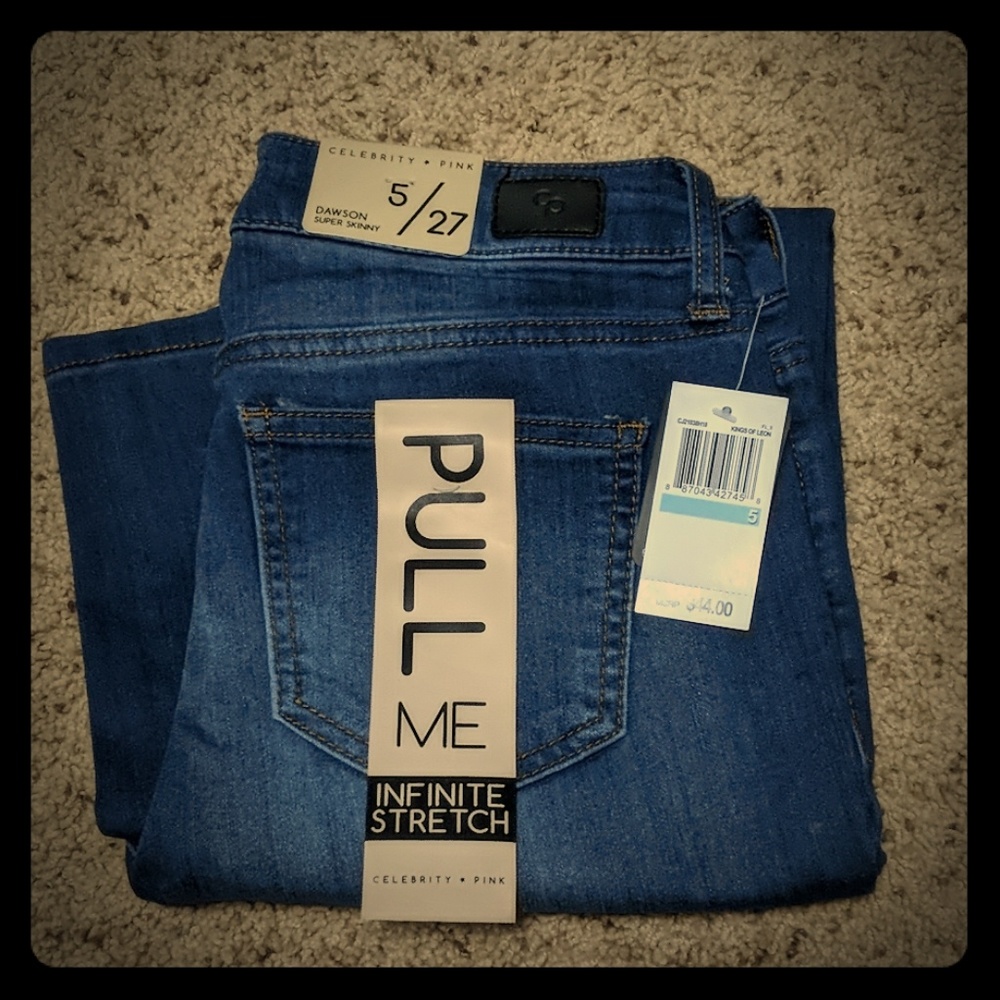 Celebrity Pink Jeggings * HOLDING*